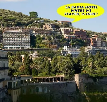La Badia فندق سورينتو